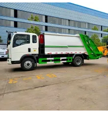 Camion Howo 4x2 9 CBM