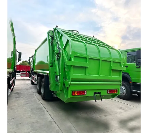Compactator SINOTRUCK HOWO 18 CBM 6 x 4