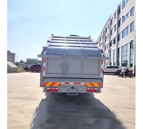 Marca chinezească de camion de gunoi cu o capacitate de 14 metri cubi.