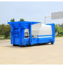 Autogunoier detașabil cu motor Cummins cu un volum de 10 metri cubi.