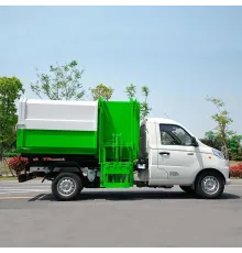 Camion de colectare a deșeurilor cu încărcare laterală Foton