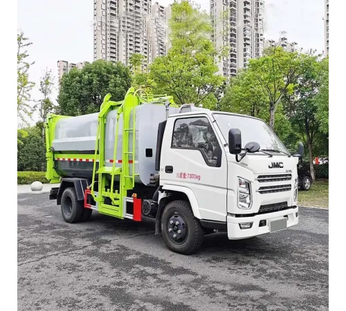 Autogunoier JMC de 5 metri cubi cu compactor și încărcare laterală