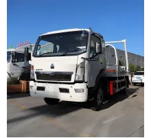 Camion de gunoi cu braț oscilant Howo 7CBM cu încărcător cu buncăr