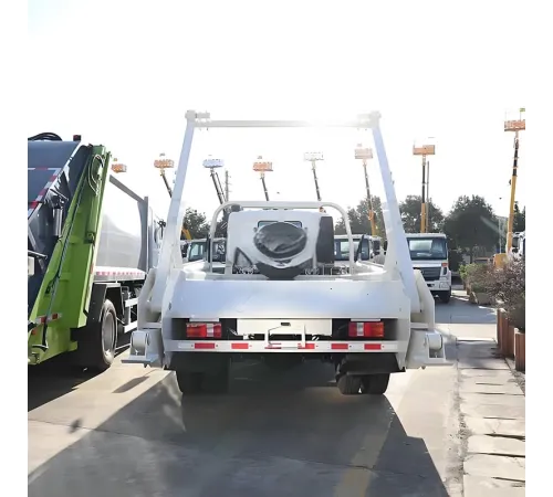 Camion de gunoi cu braț oscilant Howo 7CBM cu încărcător cu buncăr