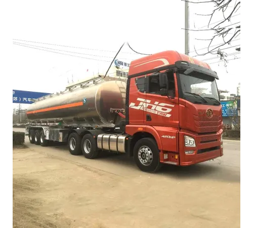 Semiremorcă cisternă benzină cu 3 axe, 49000L, țiței