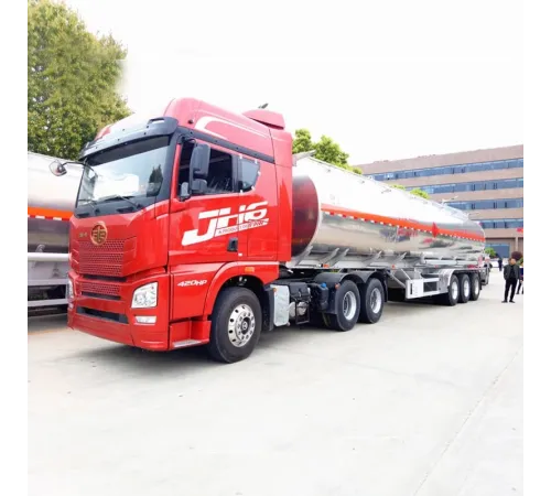 Semiremorcă cisternă benzină cu 3 axe, 49000L, țiței