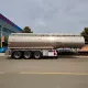 Remorcă cisternă de mare tonaj cu 3 axe de 43000L pentru transportul de produse petroliere