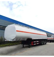 Cisternă de combustibil cu 3 axe, 40.000 de litri