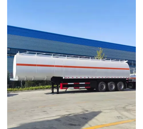 Cisternă de combustibil cu 3 axe, 40.000 de litri
