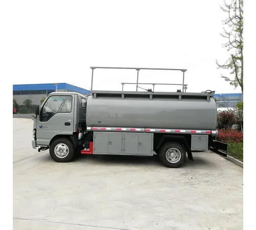 Mini-cisternă de combustibil ISUZU 4x2 5000L, marcă japoneză