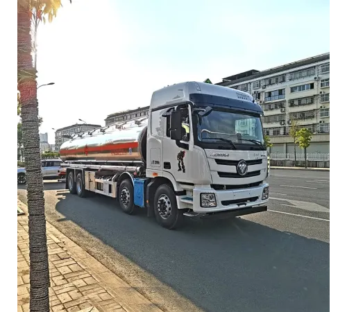 Camion cisternă combustibil Foton 8x4 35000L