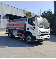 Camioane mici de livrare combustibil Foton 10000 litri 4x2
