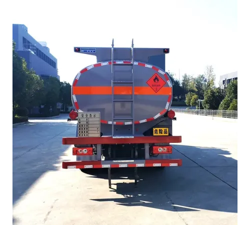 Camioane mici de livrare combustibil Foton 10000 litri 4x2