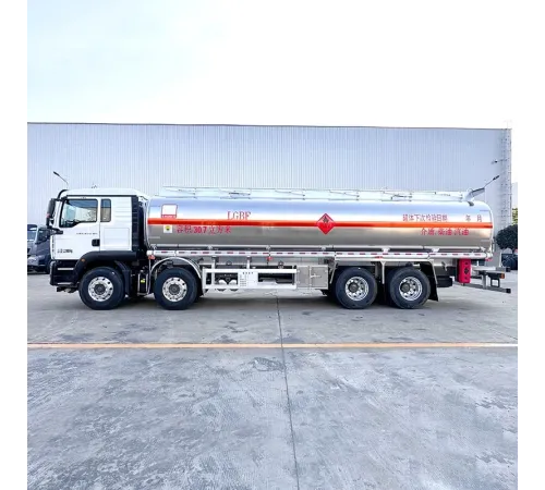 Camion transport combustibil diesel HOWO 84 20cbm