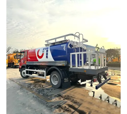 Camion de udare SINOTRUK HOWO de 9000 litri și 2400 galoane