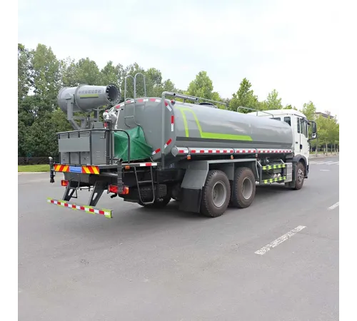 Camion cisternă HOWO 4X6 de 5000 de galoane