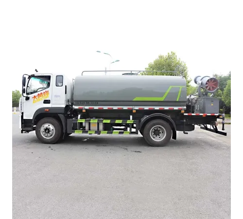 Camion cisternă cu apă Foton de 15.000 de litri