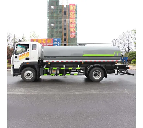 Mașină de stropire cu rezervor de apă Foton de 16000 litri pentru pulverizarea apei