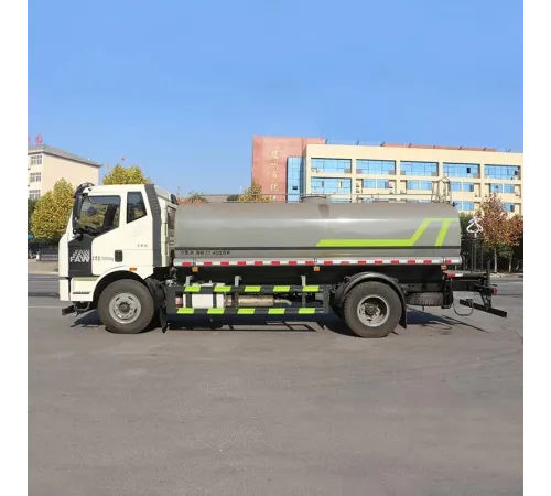 Camion cisternă FAW 15000 litri 15 tone apă