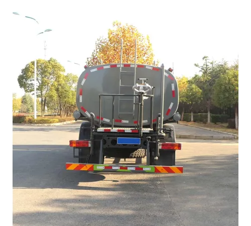 Camion cisternă FAW 15000 litri 15 tone apă