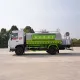 Camion cisternă DongFeng cu o capacitate de 12 metri cubi.