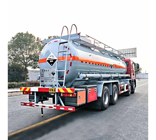 Camion chimic HOWO 8 * 4 HCL pentru transportul soluției de acid sodic