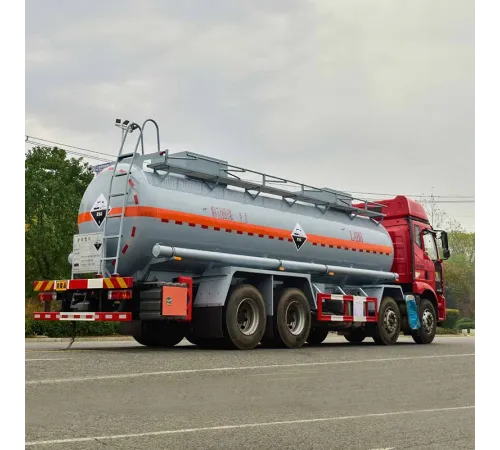 Remorcă cisternă FAW 8*4 de 20 de tone cu acid sulfuric H2SO4