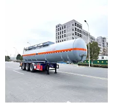 Camion pentru transportul acidului sulfuric și acidului clorhidric cu o capacitate de 30 de metri cubi.