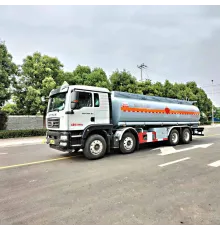 Camion SINOTRUK 8*4 24m3 pentru transportul lichidelor inflamabile cu kerosen