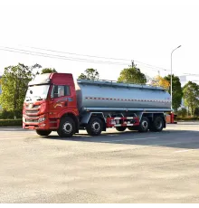 Camion FAW de transport ulei de ungere cu apă de mare de 18 tone