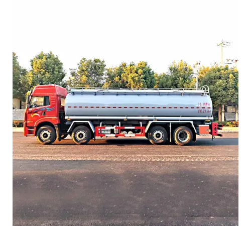 Camion FAW de transport ulei de ungere cu apă de mare de 18 tone