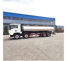 HOWO 8 * 4 22000L Cisternă de apă lichidă și lapte din oțel inoxidabil