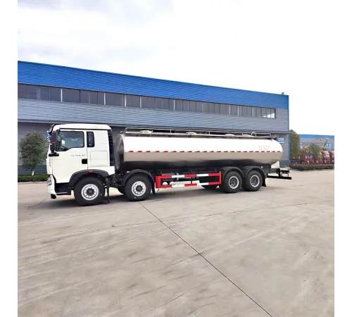 HOWO 8 * 4 22000L Cisternă de apă lichidă și lapte din oțel inoxidabil