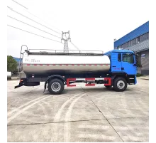 HOWO 4 * 2 cisternă de lapte din oțel inoxidabil cu 2 axe de 13 tone