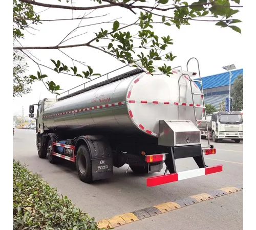 Camion cisternă FAW cu 3 axe 6*4, 19,5 m3, pentru lapte și apă potabilă