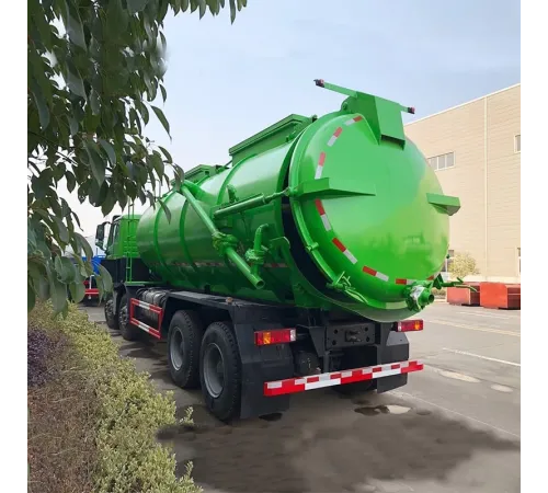 Camion cu aspirator de canalizare Sinotruk 8x4 20000L
