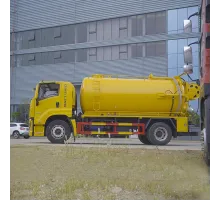 Camion de canalizare ISUZU 4×2 15m3 pentru curățarea și aspirarea deșeurilor