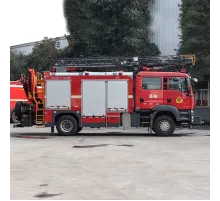 Howo 8 CBM Scară aeriană de salvare Camion de pompieri