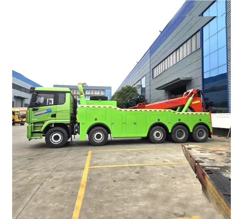 Camion de tractare Shakman 10x4 cu o capacitate de 40 de tone și macara hidraulică