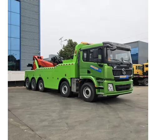 Camion de tractare Shakman 10x4 cu o capacitate de 40 de tone și macara hidraulică