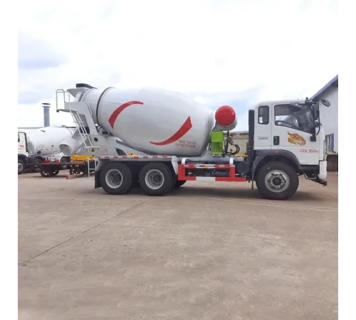 Mașină de construcții HOWO seria 10, camion mobil mic de betonieră