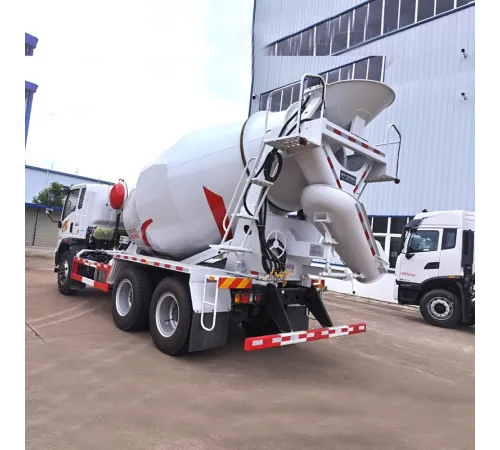 Mașină de construcții HOWO seria 10, camion mobil mic de betonieră