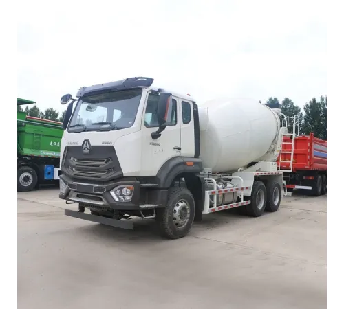 HOWO 6 * 4 5cbm betonieră mobilă ușoară