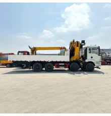 Macara pliabilă Shakman Heavy 8x4 de 16 tone, montată pe camion