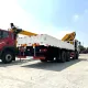 Macara pliabilă Shakman Heavy 8x4 de 16 tone, montată pe camion