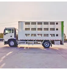 Camion HOWO pentru transportul animalelor, porcilor, găinilor, bovinelor, păsărilor de curte