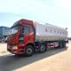 Camion FAW 8*4 pentru transportul furajelor pentru porci, pui și bovine