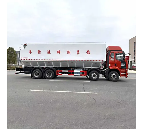 Camion FAW 8*4 pentru transportul furajelor pentru porci, pui și bovine
