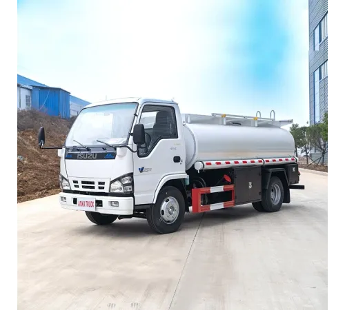 Camion cisternă combustibil ISUZU 5000 L