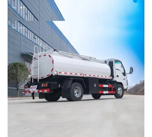Camion cisternă combustibil ISUZU 5000 L